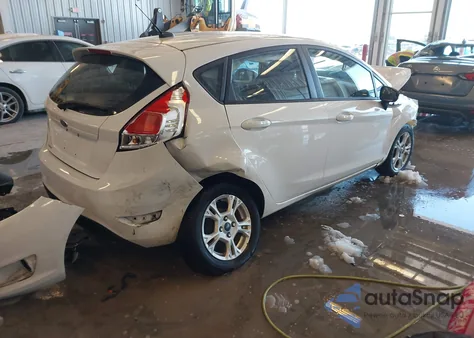 2015 Ford Fiesta Se из США, поврежденный, VIN 3FADP4EJ6FM111511
